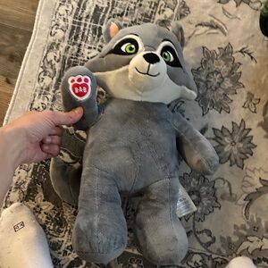 Oliver build a bear